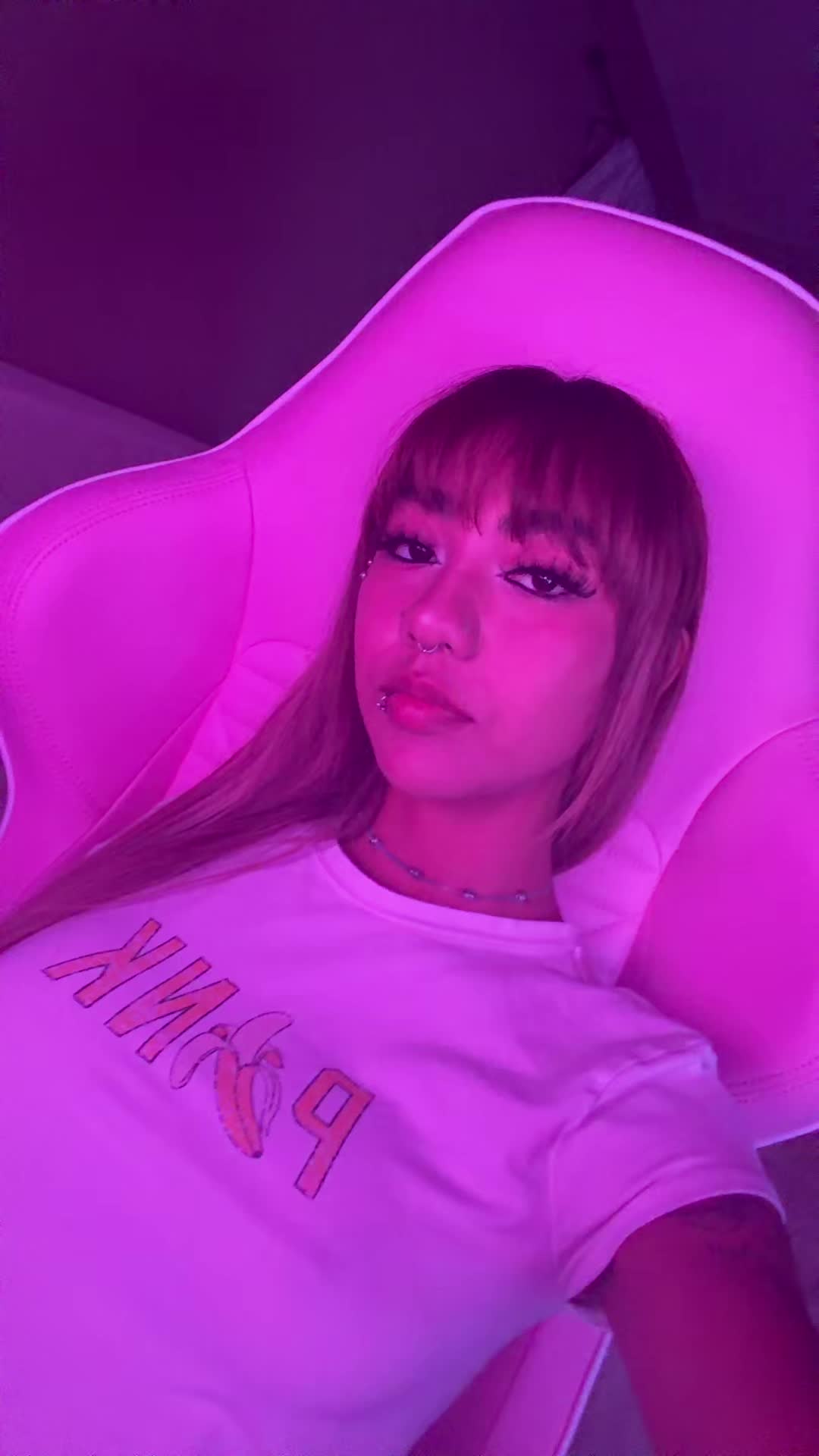@Angietowers