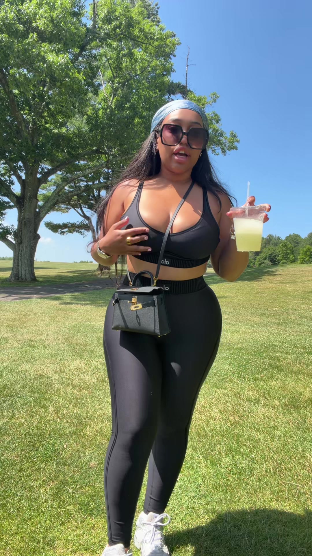 @kirstyteee