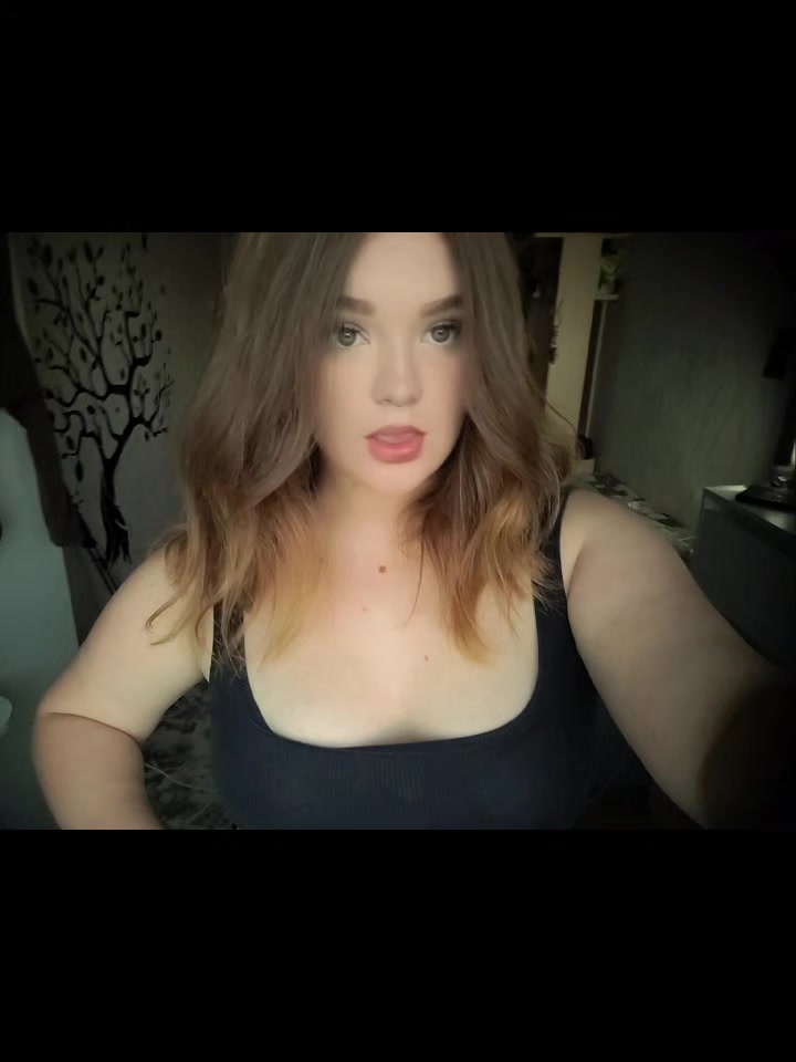 @полина