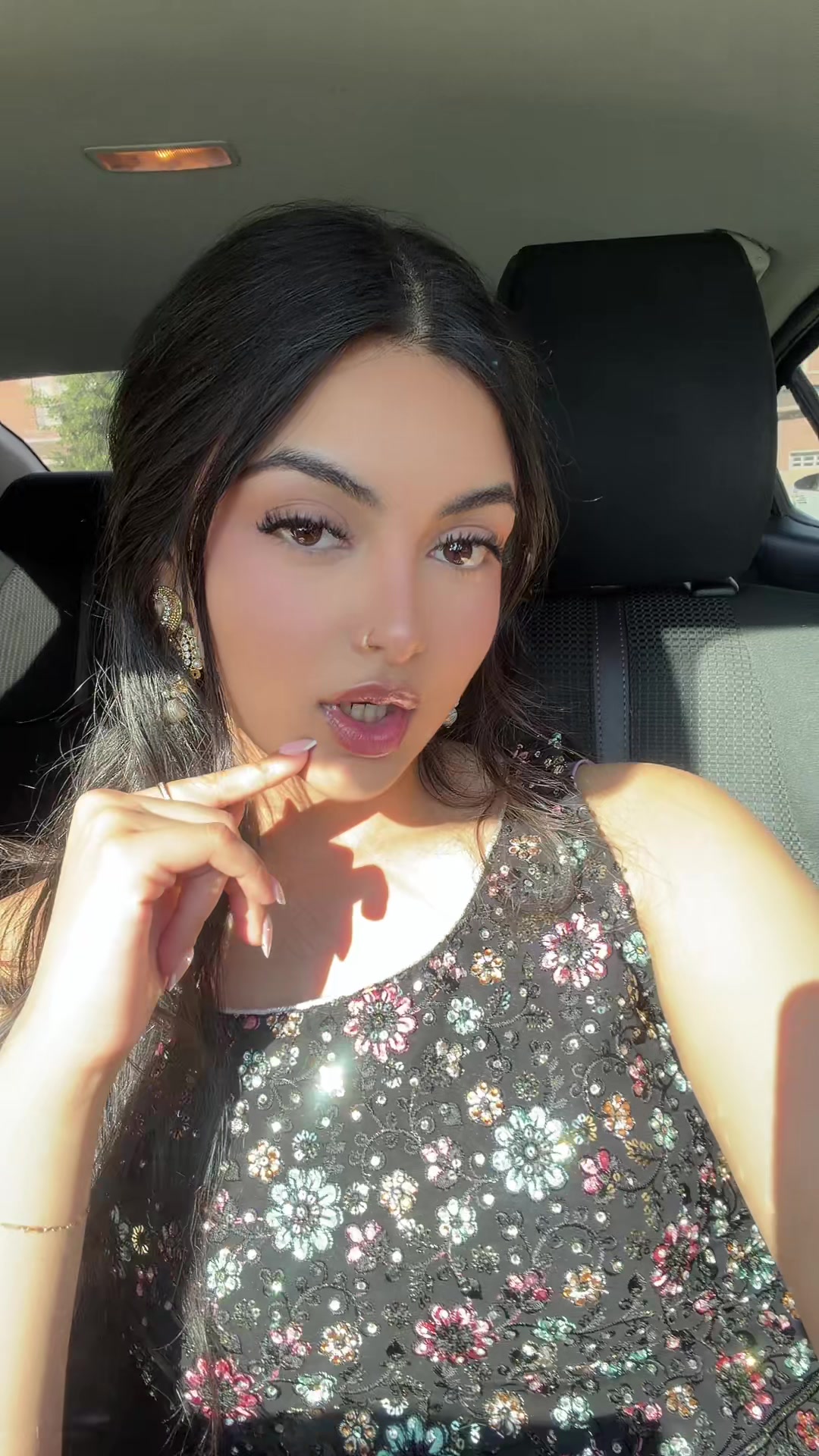 @𝒫