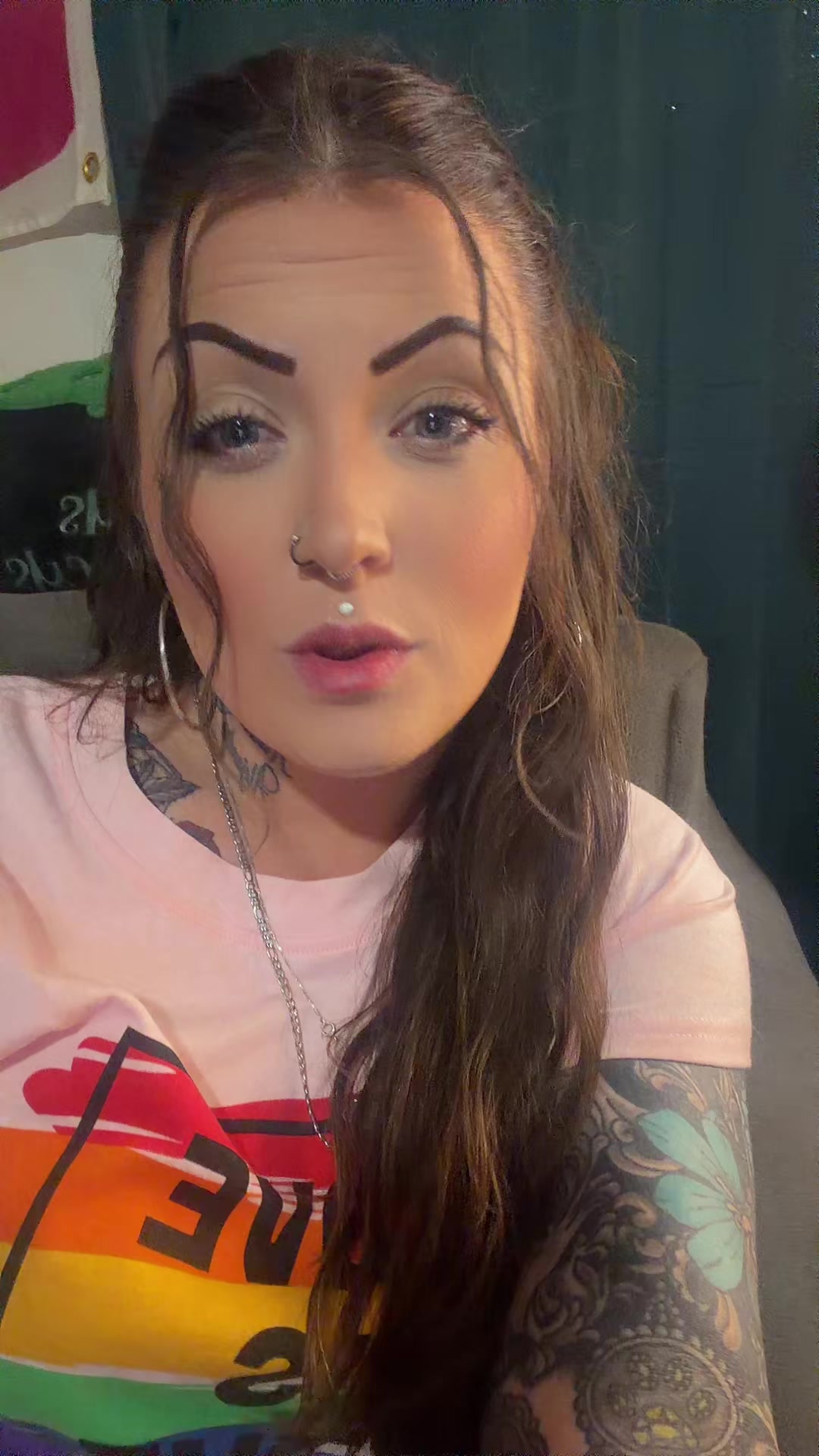 @✨T✨