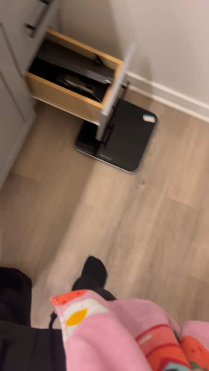 @_.e1021