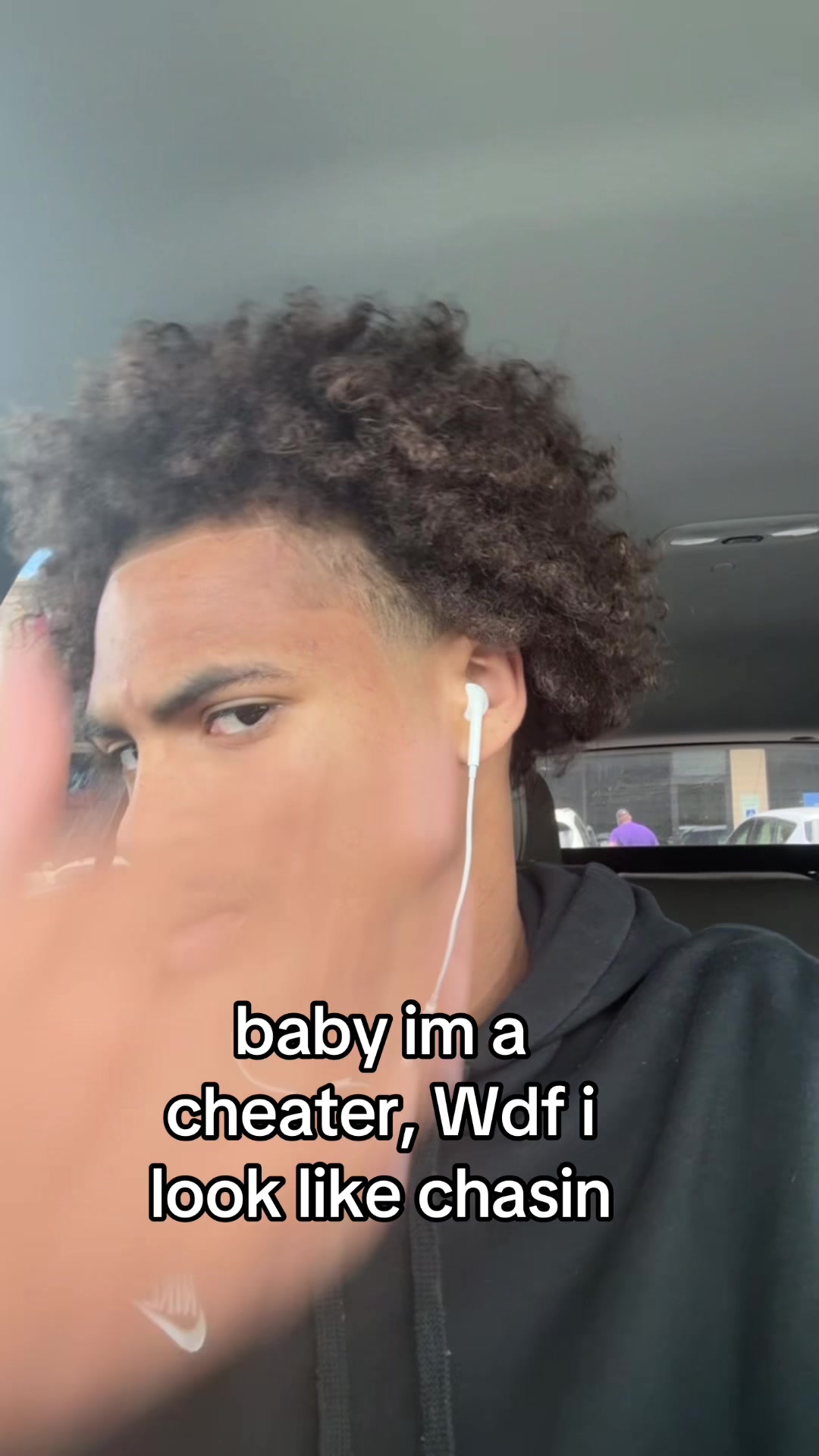 @⃟