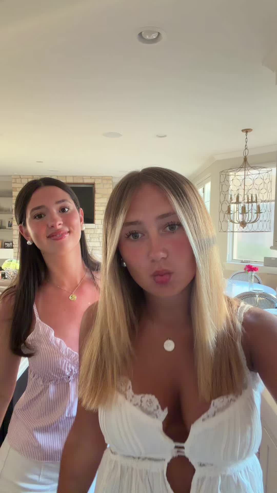 @VIOLETA