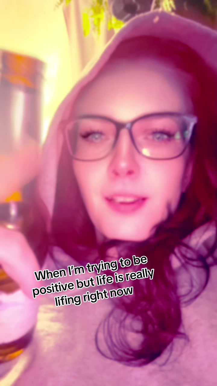 @JessicaStaysHome