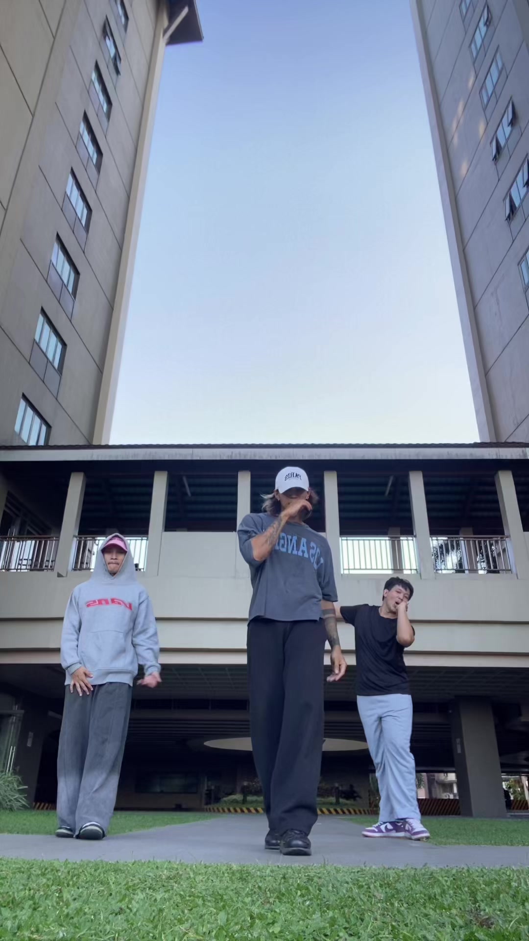 @DEAR on Spotify