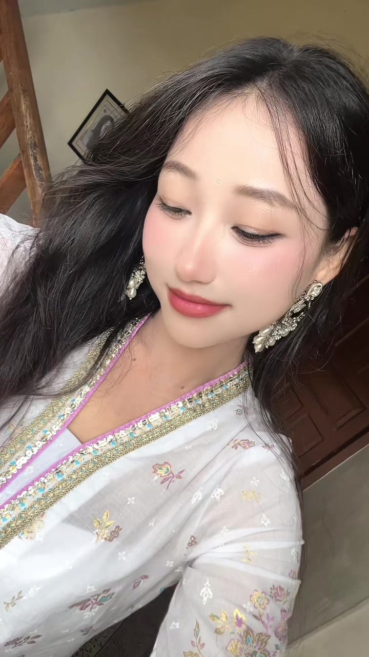 @jeenaraiii