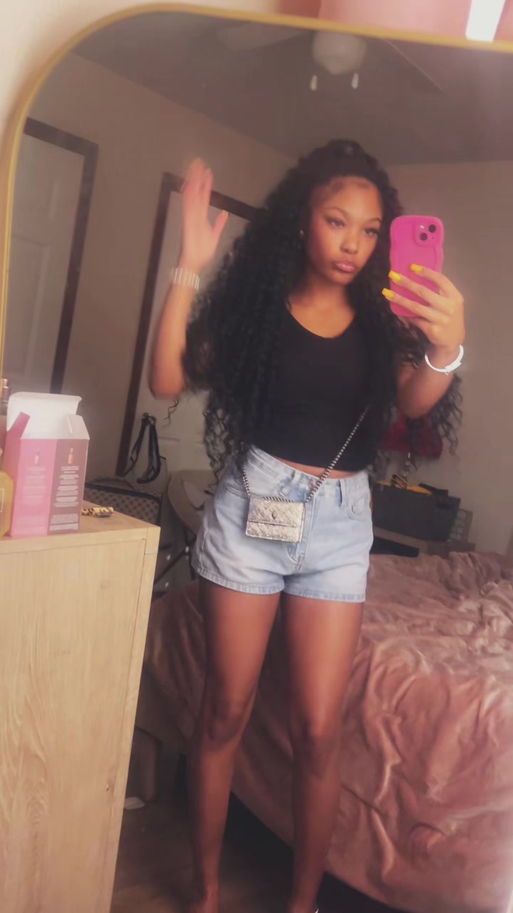 @Ashli ♡
