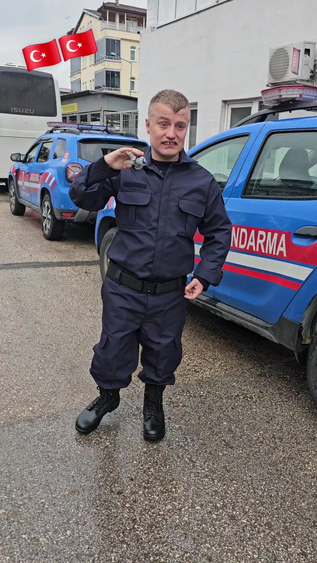@SARI KOMUTAN🇹🇷