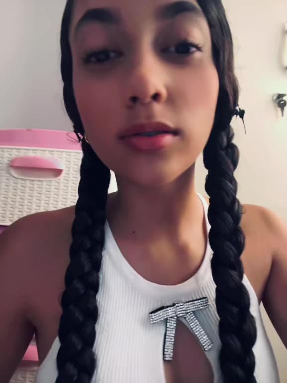 @Isa__Castaño