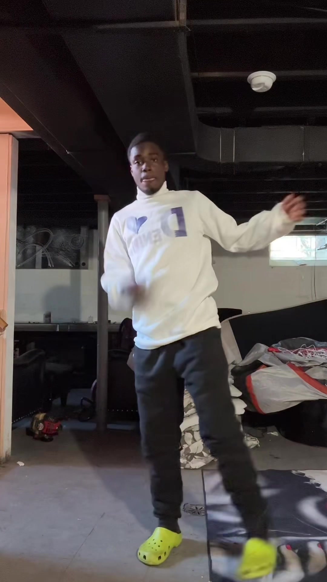@mrwalkshitdownnn