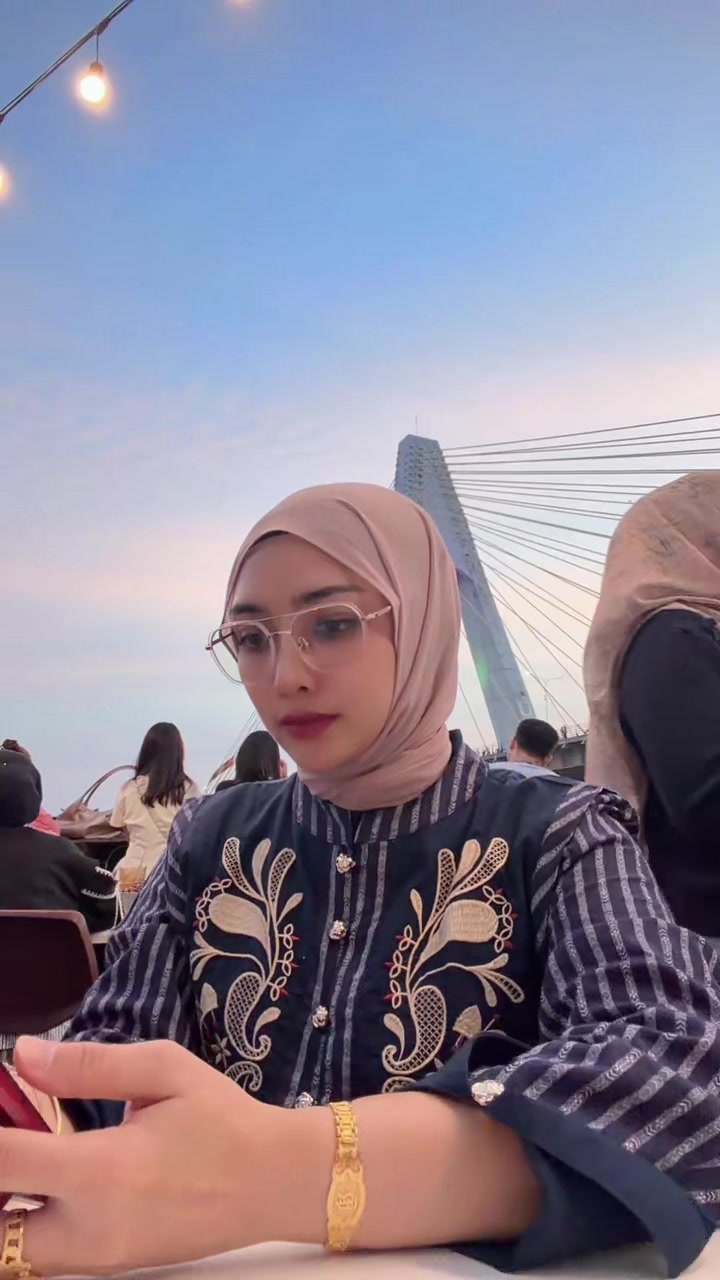 @Ella Rajzur