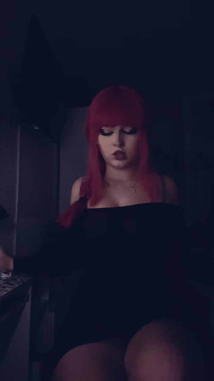 @Loulovescigarettes☭