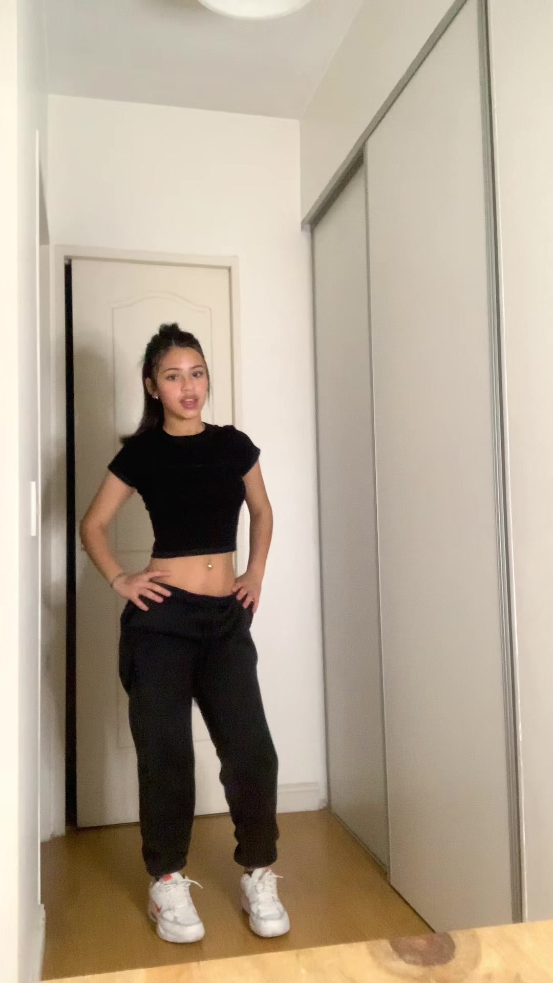 @briflores__