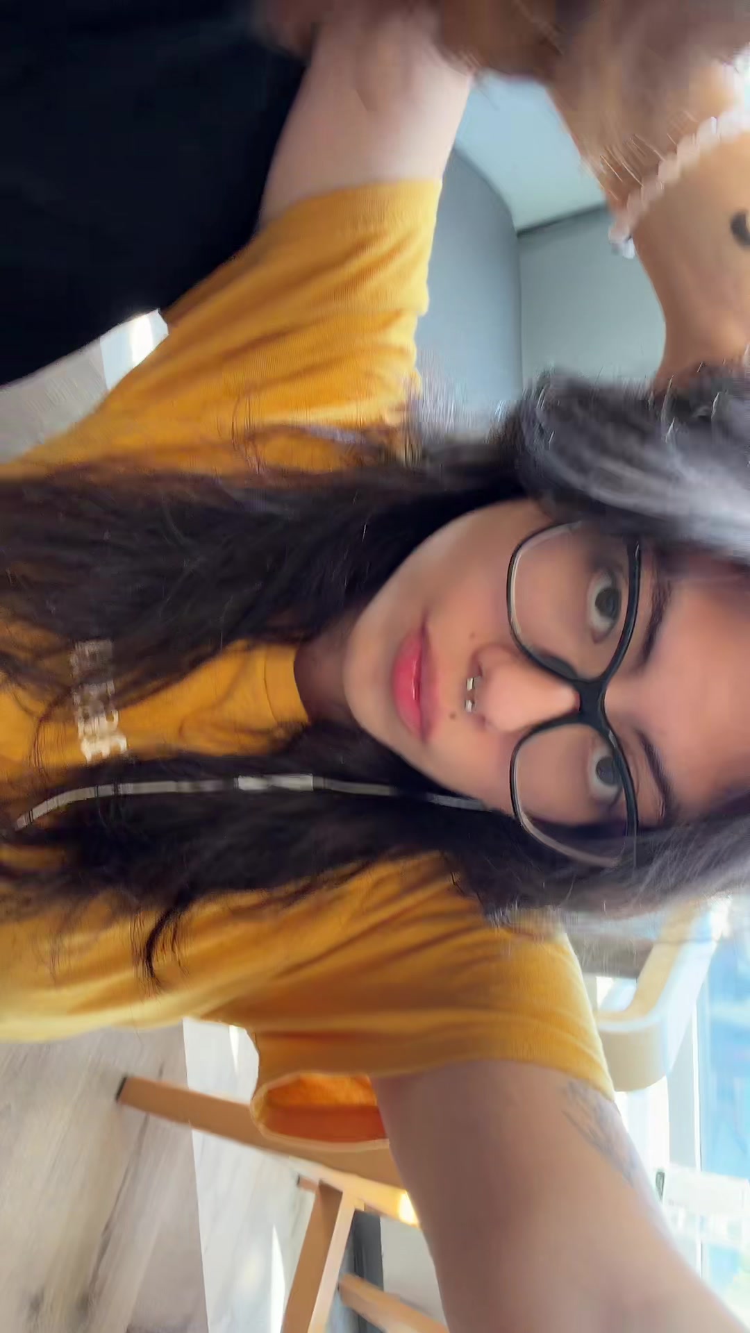 @Julia𖣂