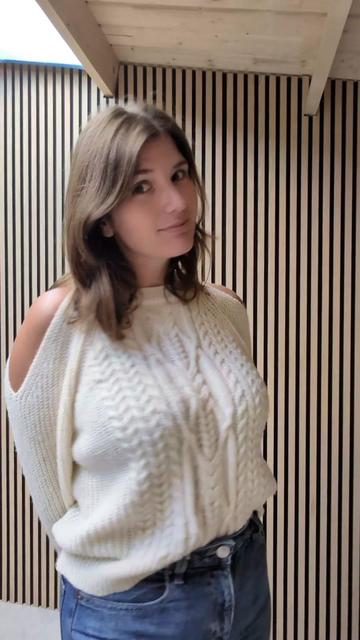 @justme-elena