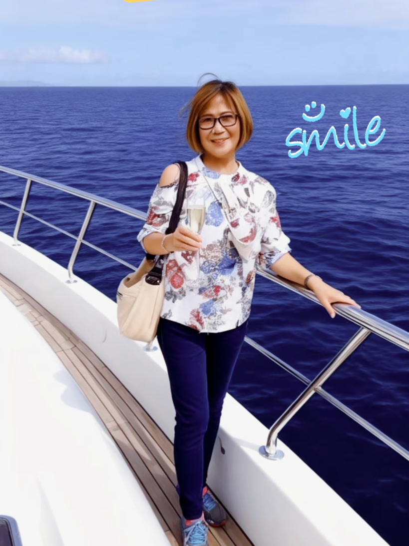 @🥰 Cool Lola🫰