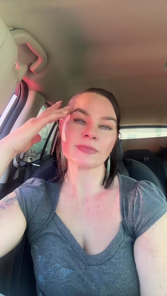 @hot_mess_fr
