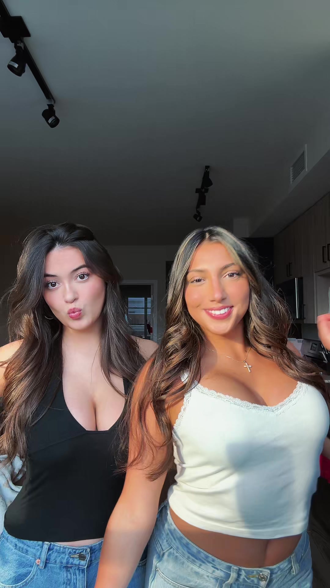@Ana