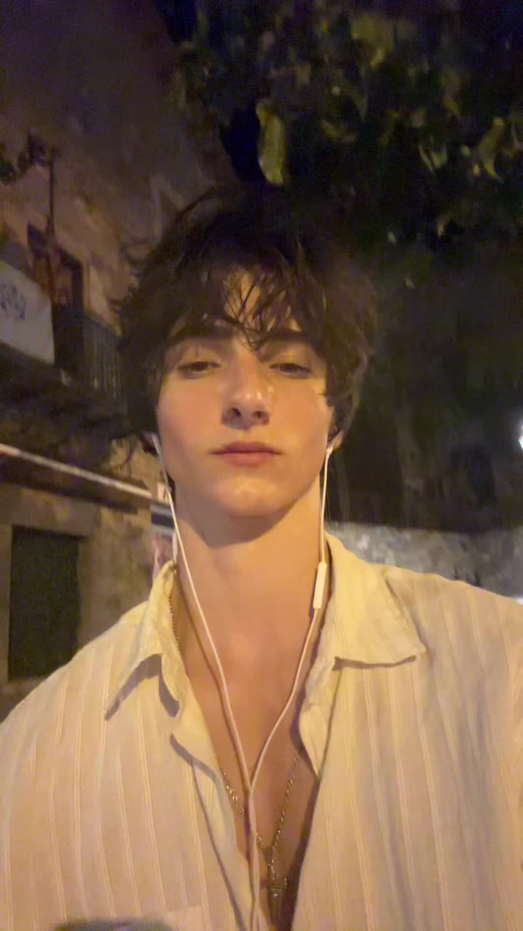 @Gabrian
