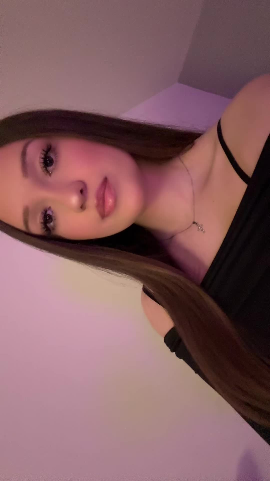 @laura