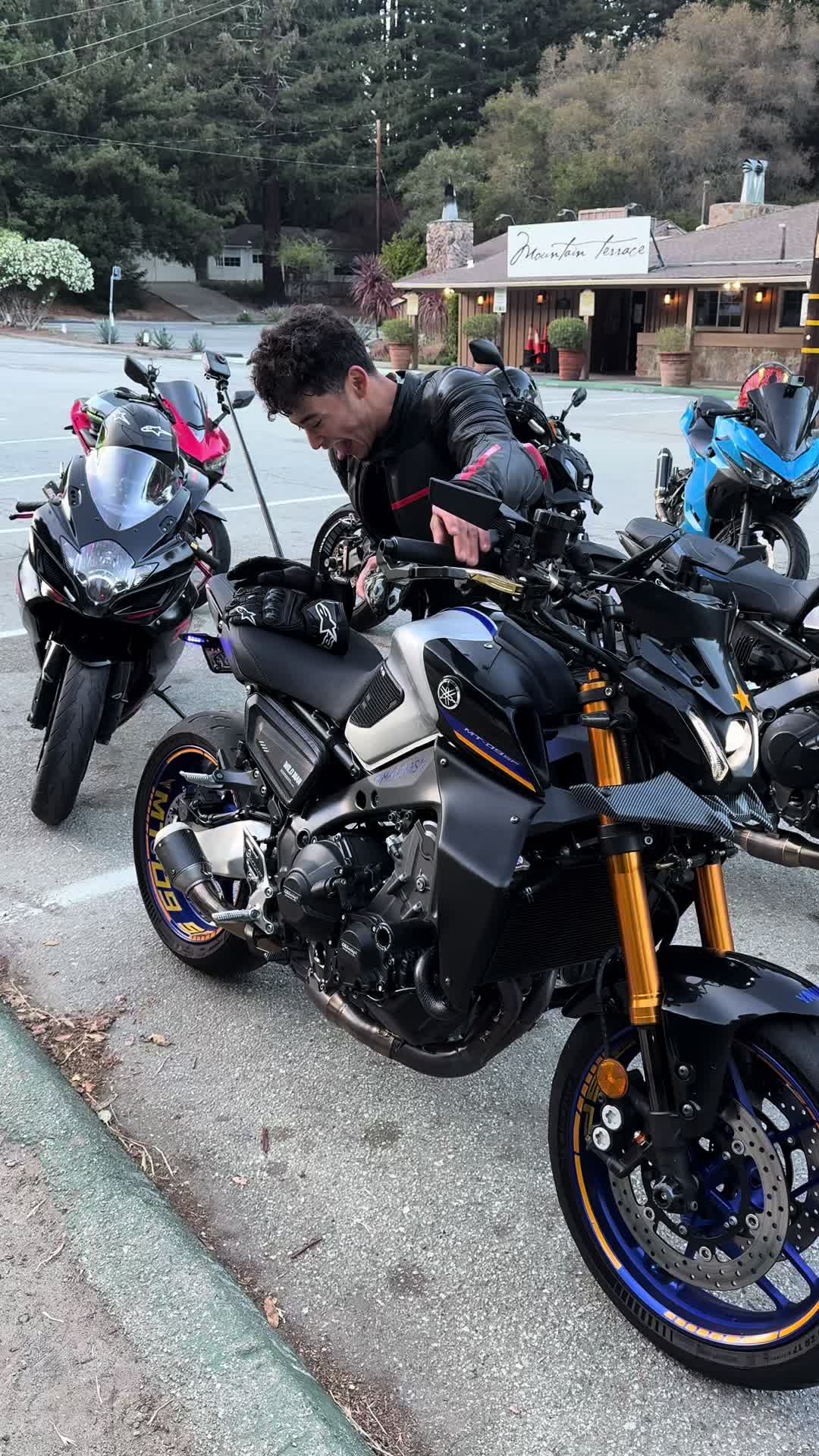 @CR and R6 🚀
