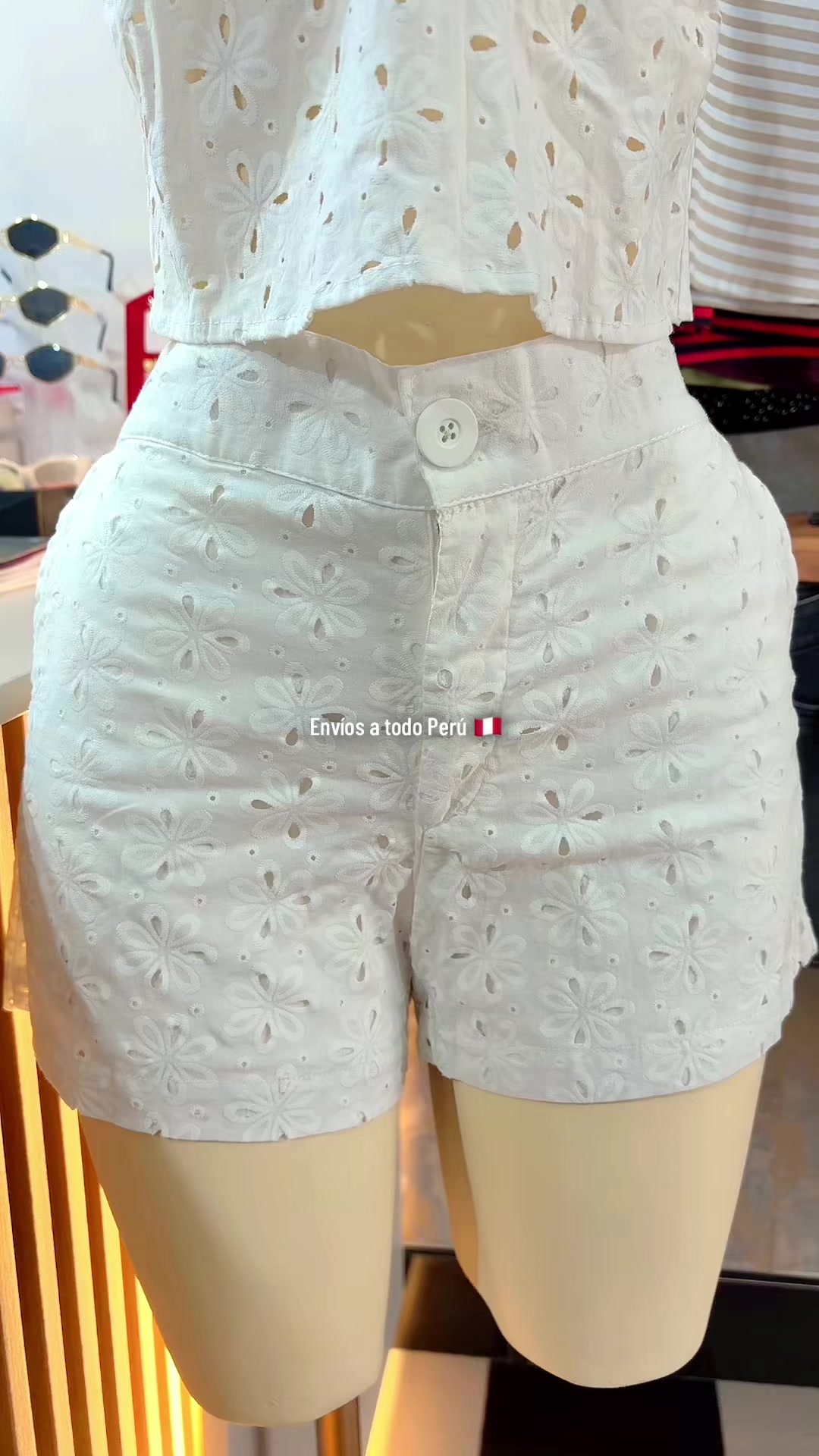 @criss closet-boutique