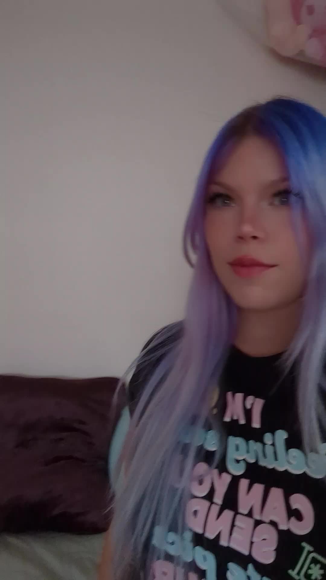 @irlWaifuGoddess