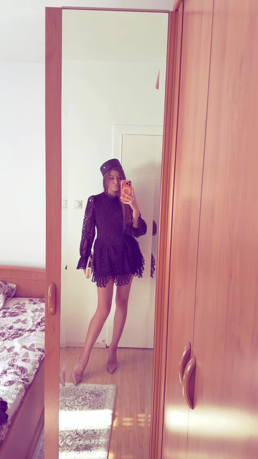 @vlaskovic
