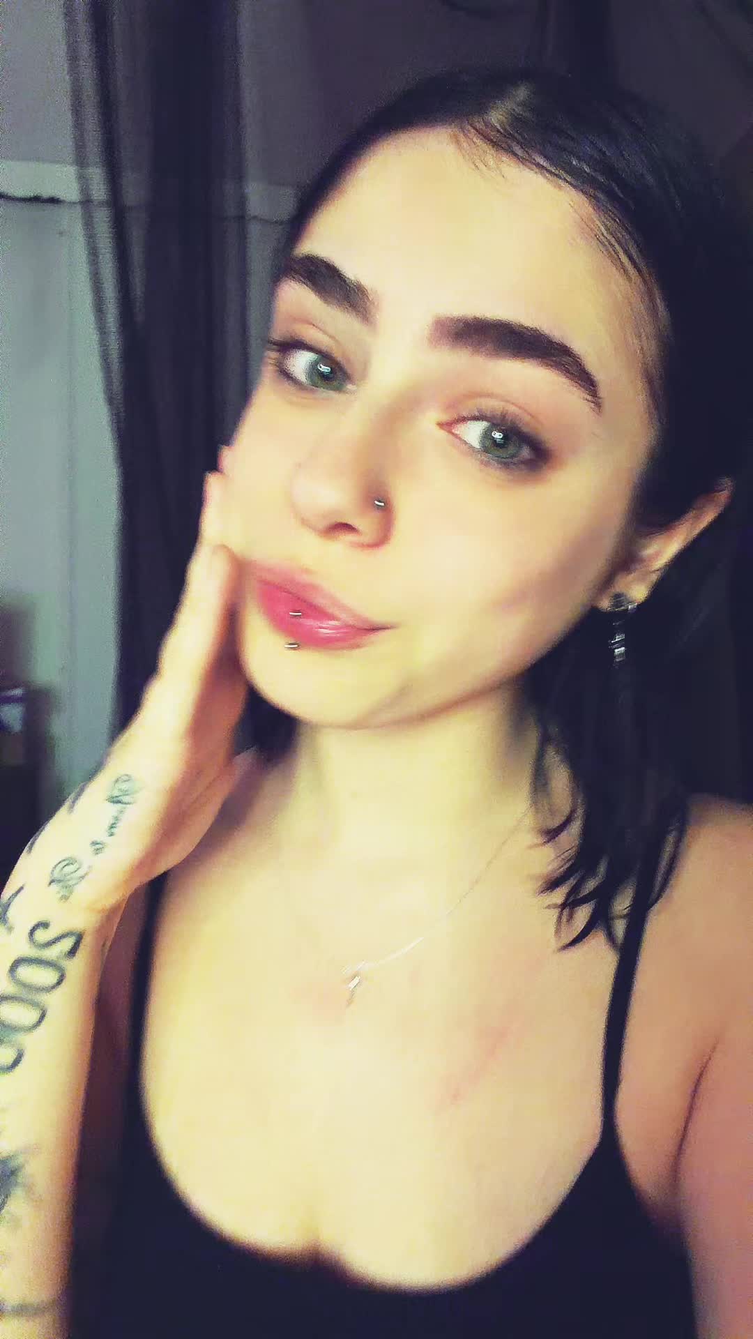 @supersecretaccount001010