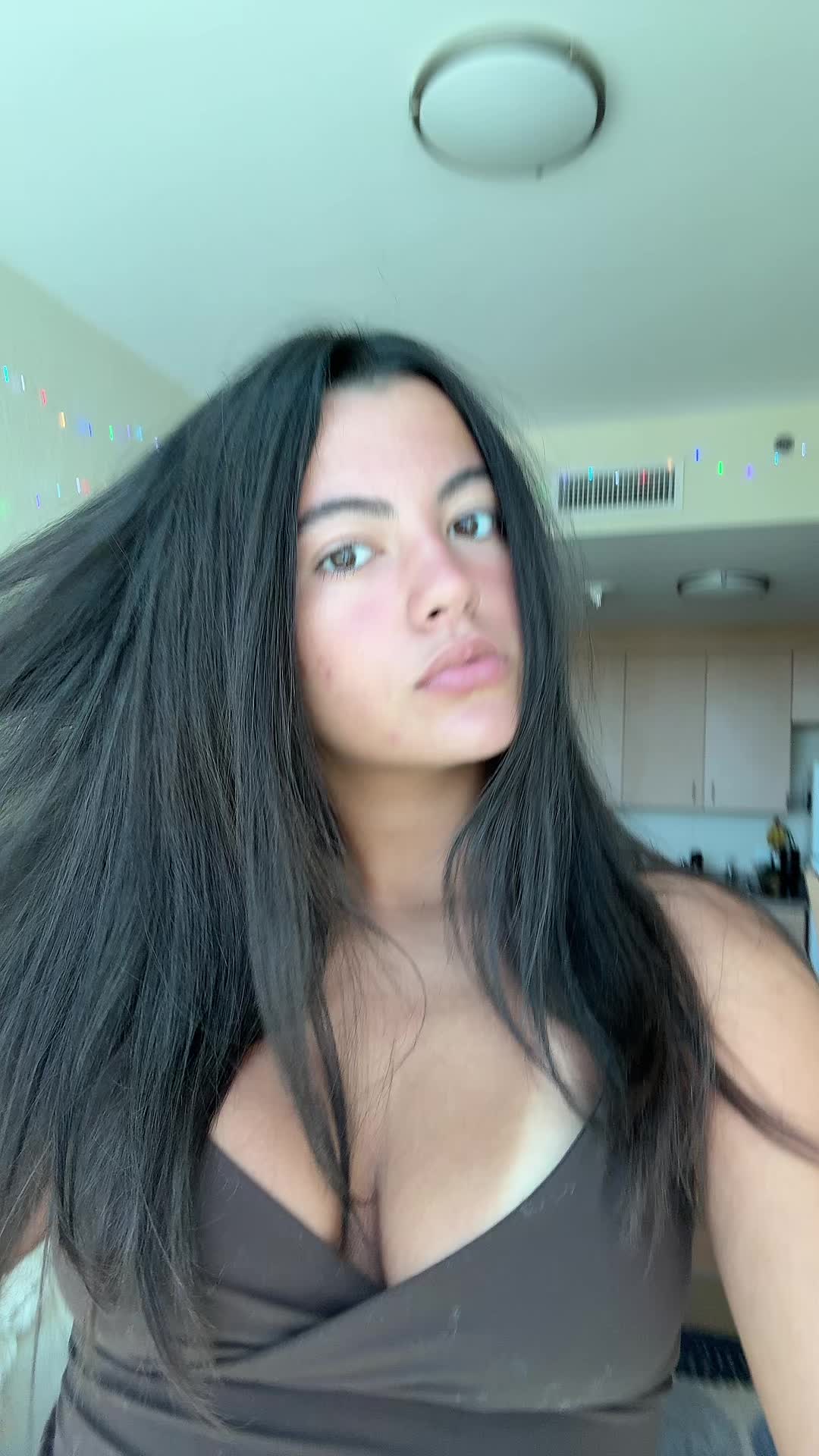 @thatblondandbrunete