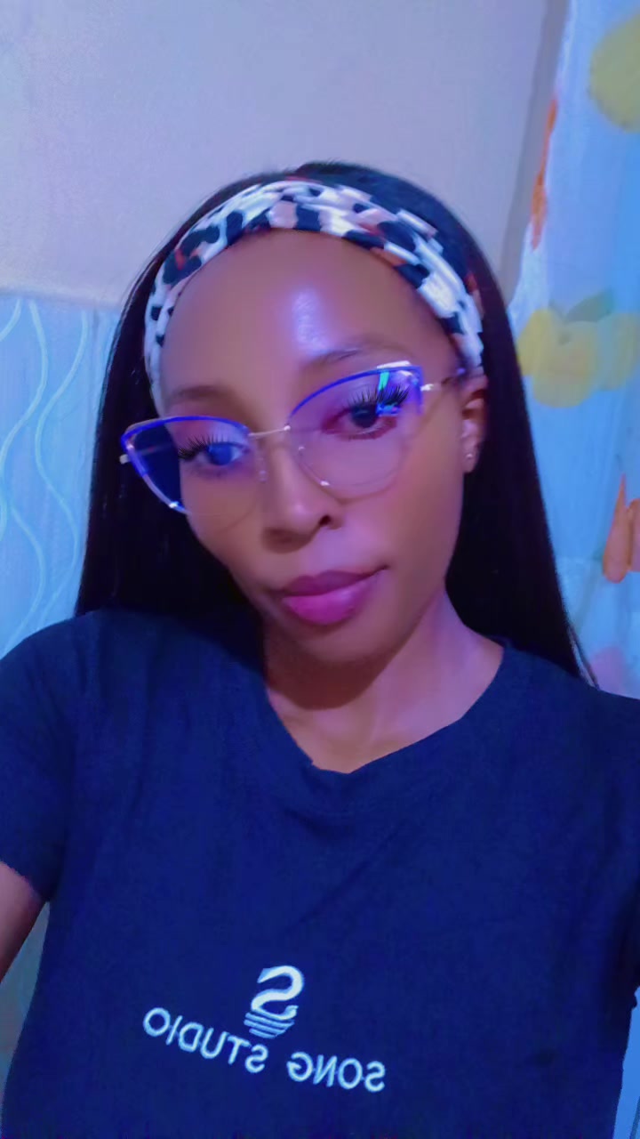 @njeri🦋