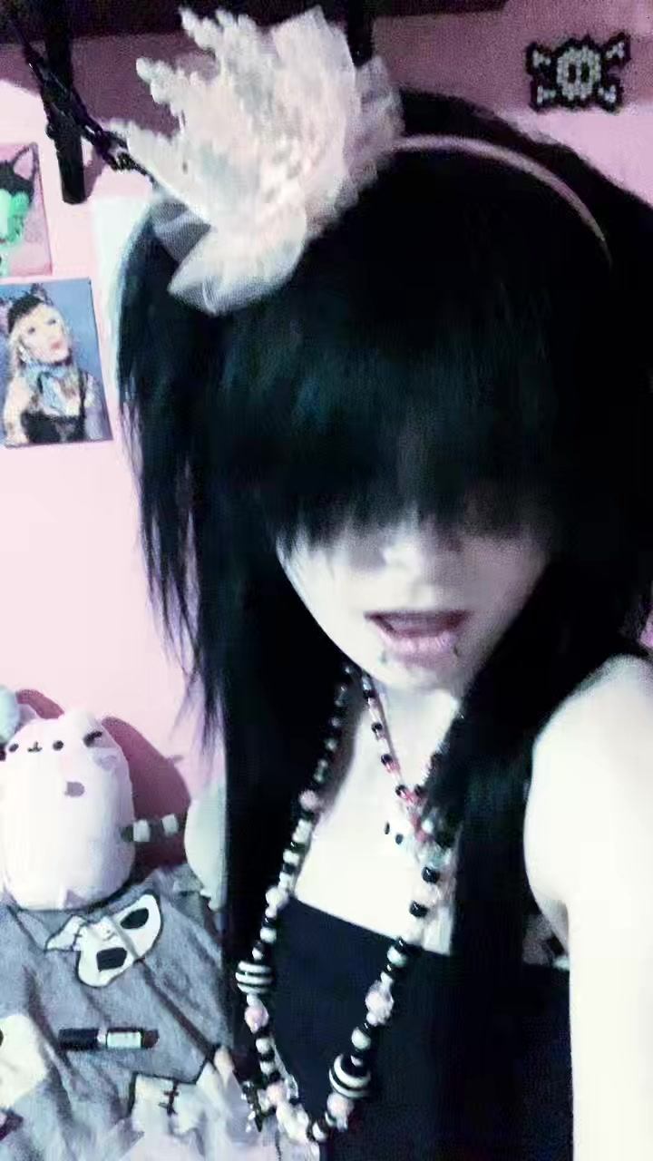 @☠︎︎☠︎︎IsabellaKills☠︎︎☠︎︎