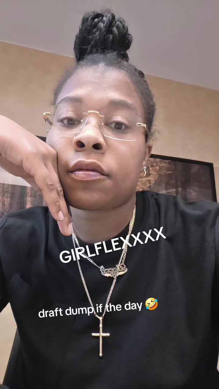 @Girl Flexxx The Dom