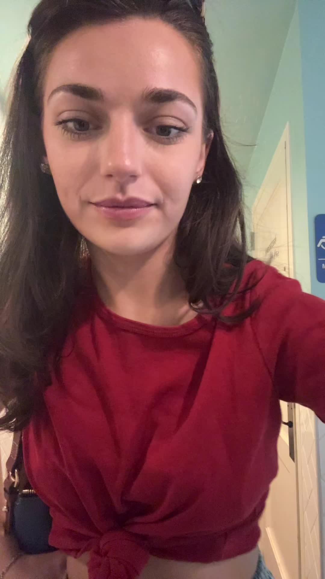 @baileybreenn