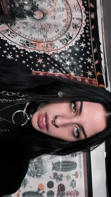 @_kushwiitch_