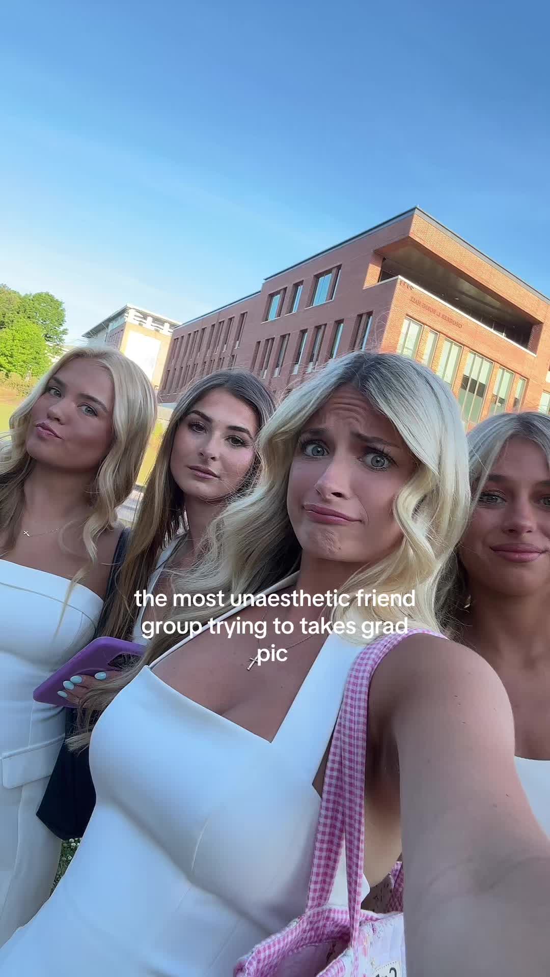 @Ava