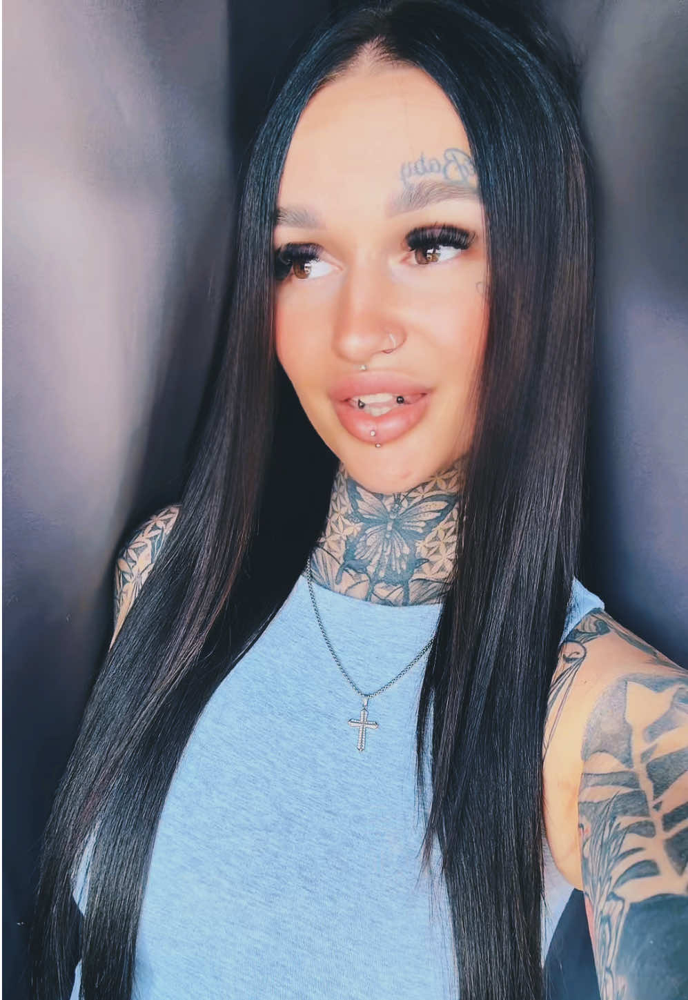 @Alexe🖤