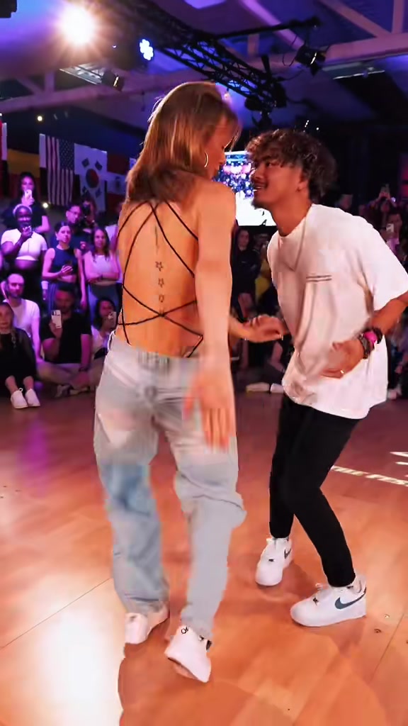 @Carla❤️👑🌍🏳️🌈