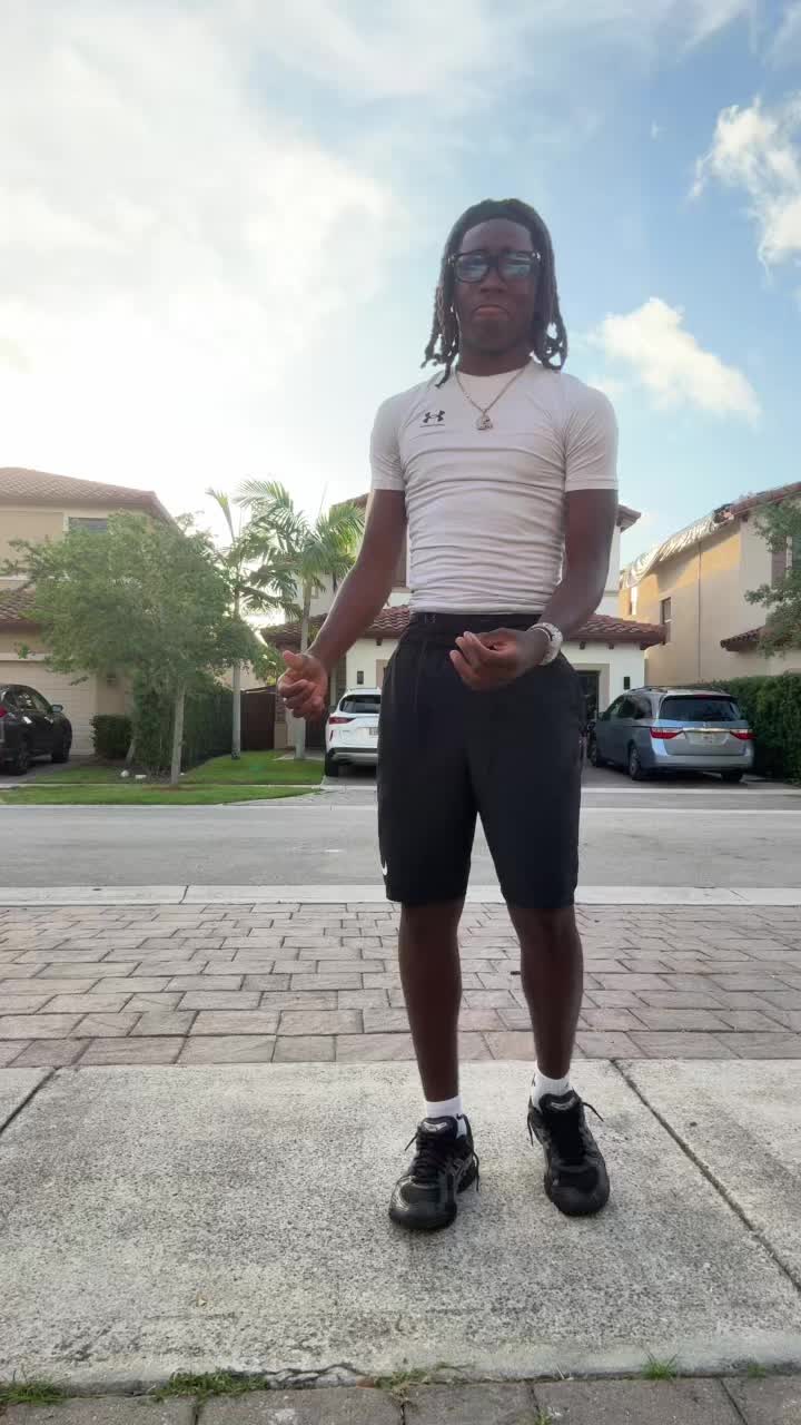 @🤠