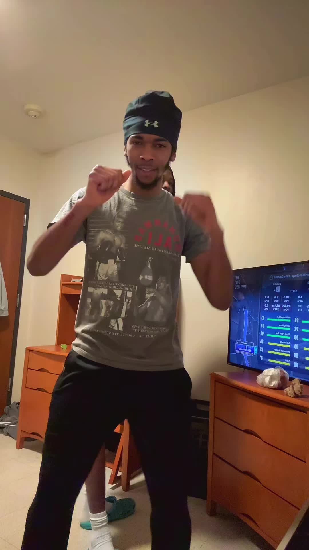 @C3tothurl_🕴️