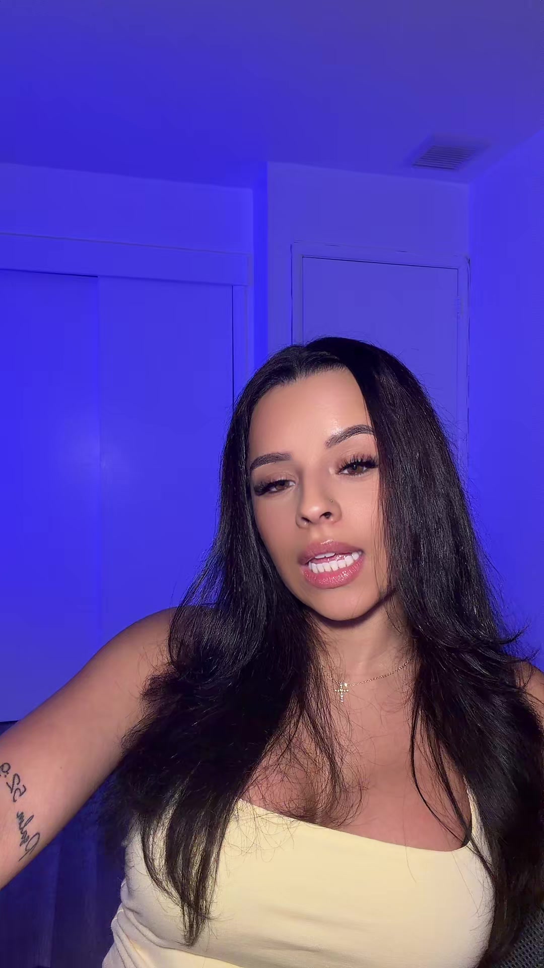 @E 🦋