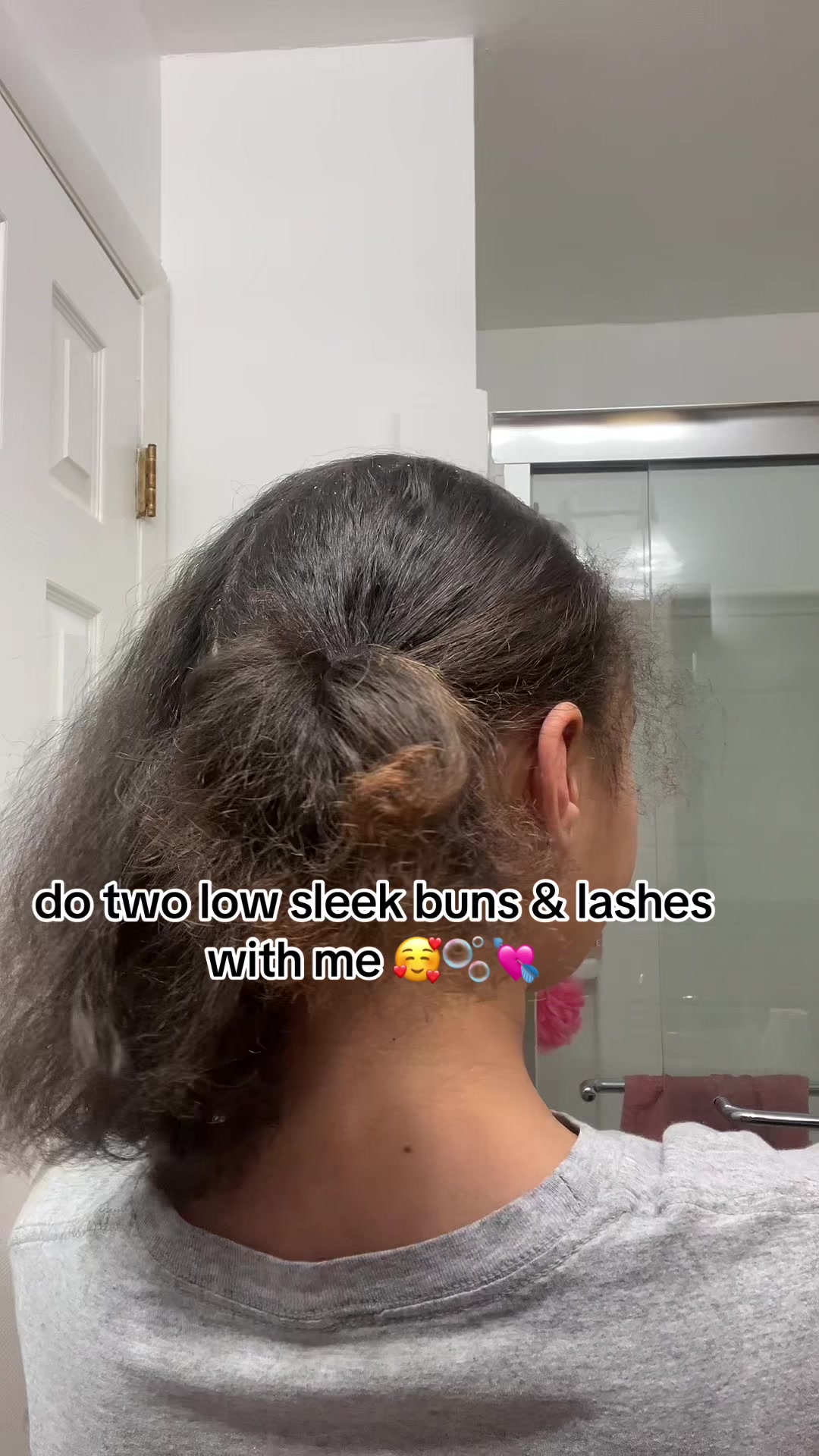 @🧛🏽&zwj;♀️👩🏼&zwj;🎤🎀🫧