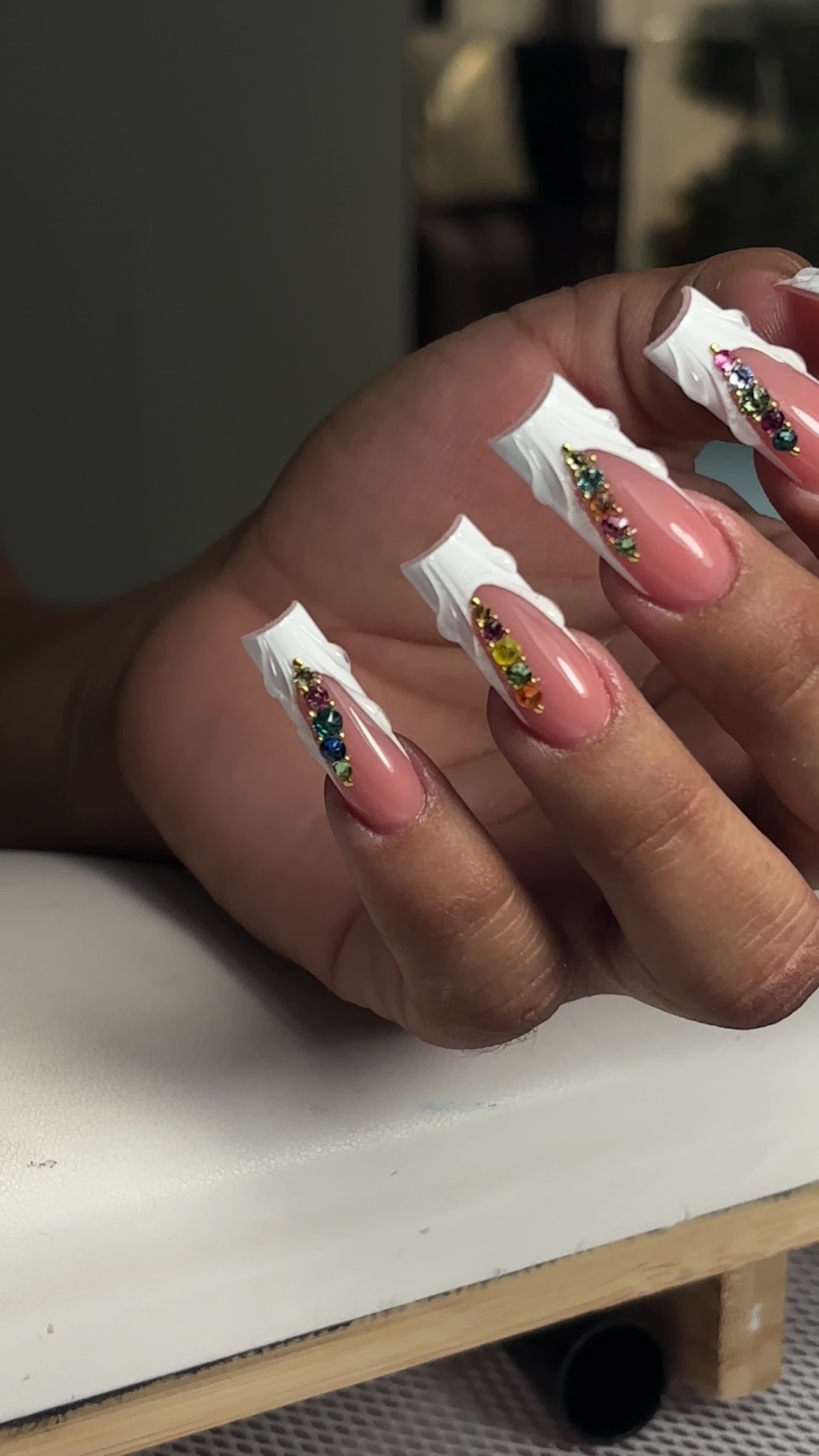 @bellaluengo.nails1