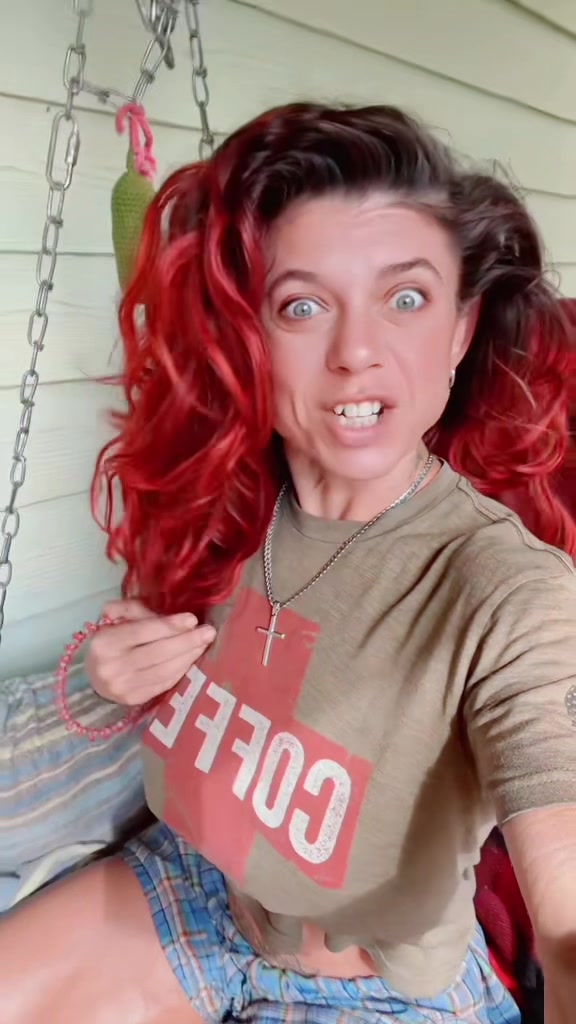 @RedneckBaddie