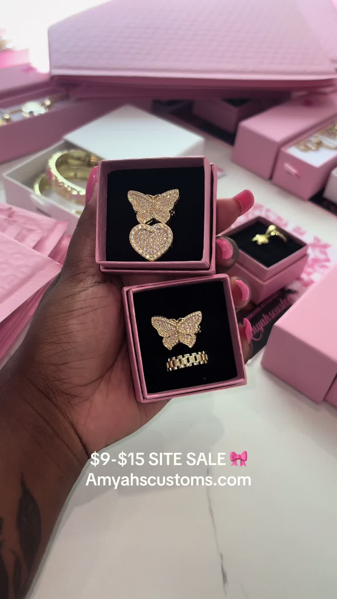 @AMYAHSCUSTOMS 🎀