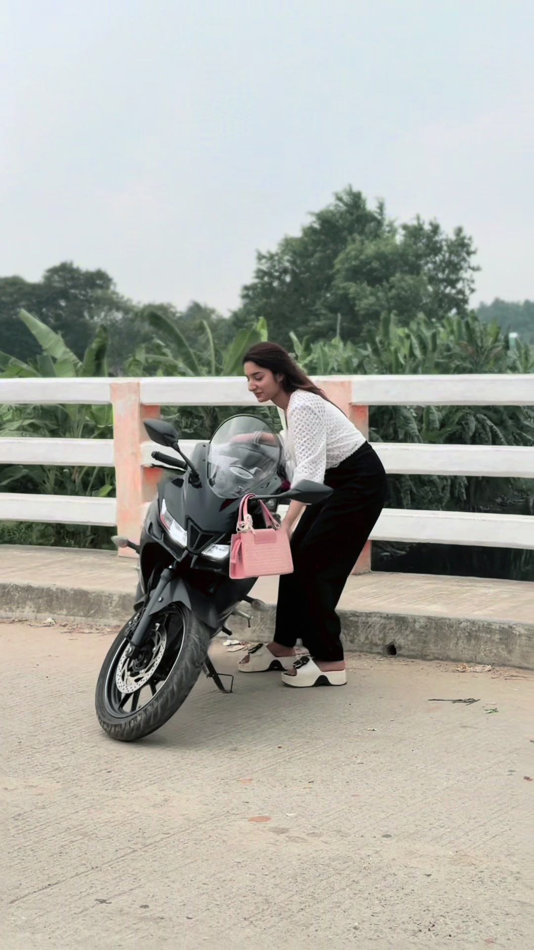 @Lady Biker Shreya
