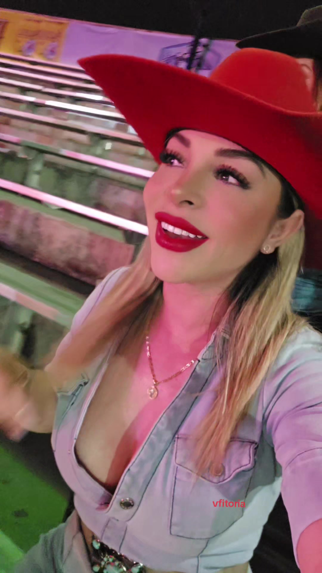 @vfitoria