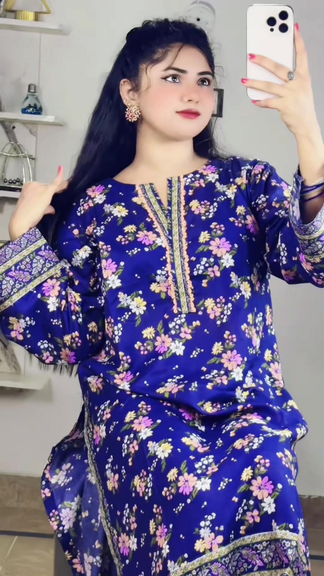 @Shahzadi_Era💫