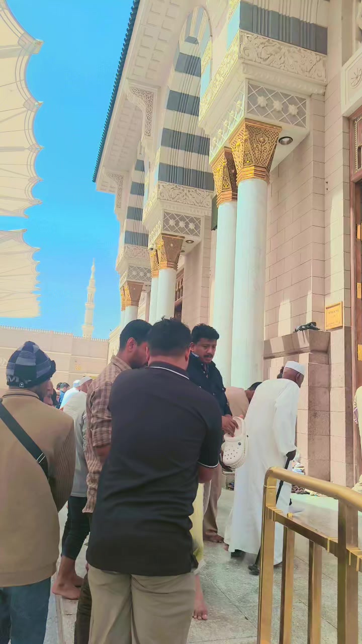 @🤍ɪ᭄ᷟ ᴄʜᴜᴅʀʏ🇵🇰🖤🇶🇦